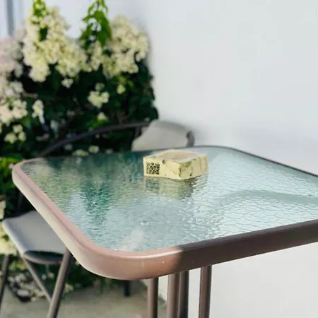 شقة - - Sleeps 4 - Garden - Parking