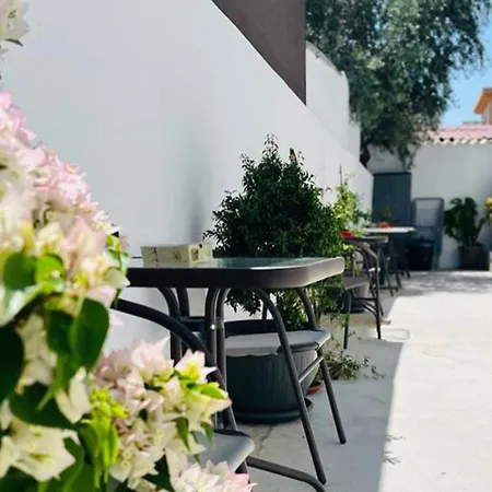 Apartamento - - Sleeps 4 - Garden - Parking *